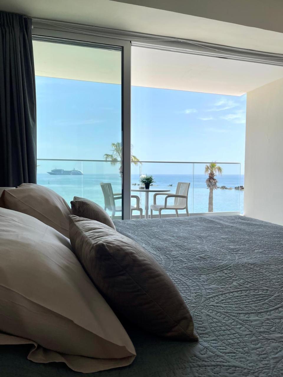 Harbour Lights Studio Apartments Paphos Eksteriør billede